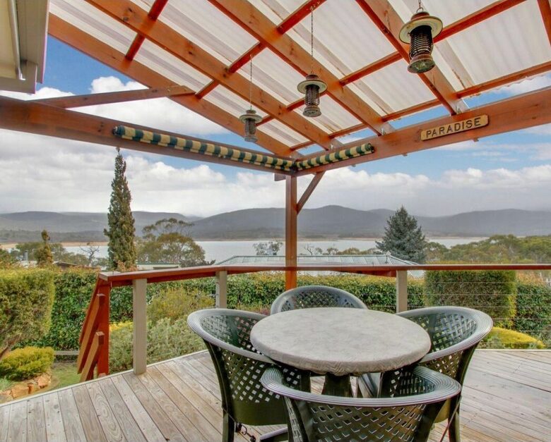The Lake House - Kalkite, Australia