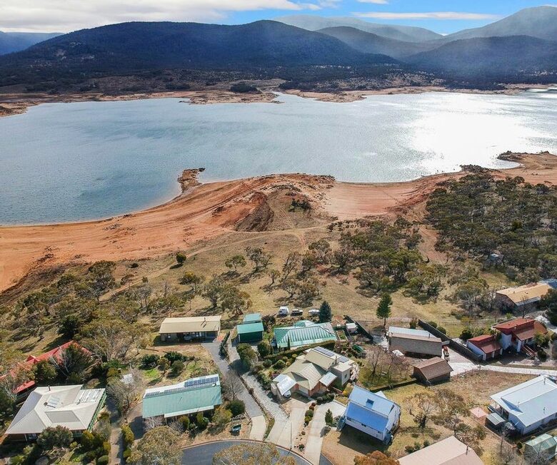 The Lake House - Kalkite, Australia