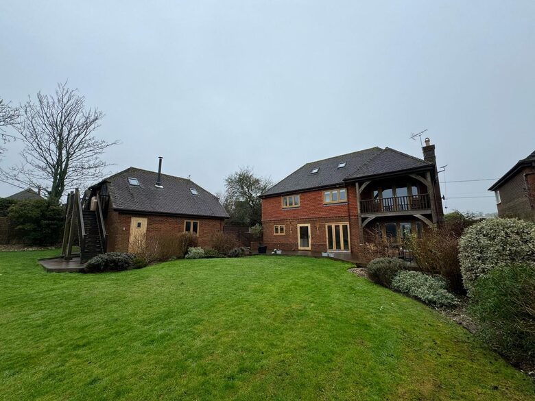 Mandalay Lodge - Medstead, United Kingdom
