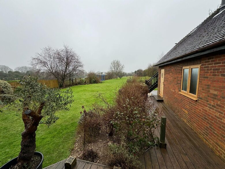 Mandalay Lodge - Medstead, United Kingdom