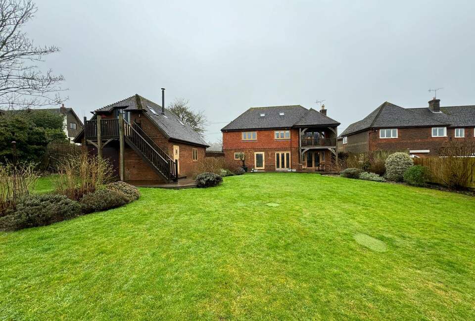 Mandalay Lodge - Medstead, United Kingdom