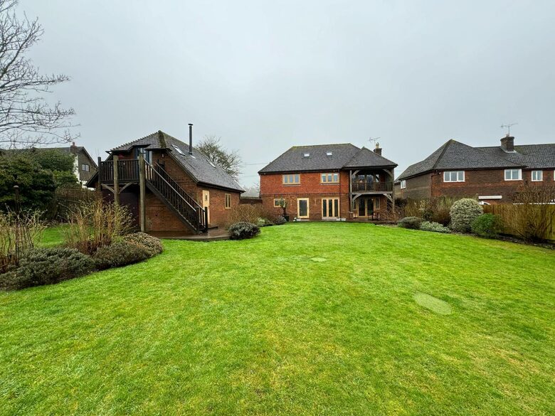 Mandalay Lodge - Medstead, United Kingdom