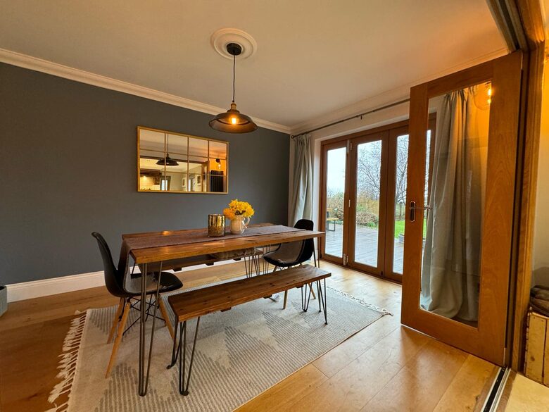 Mandalay Lodge - Medstead, United Kingdom