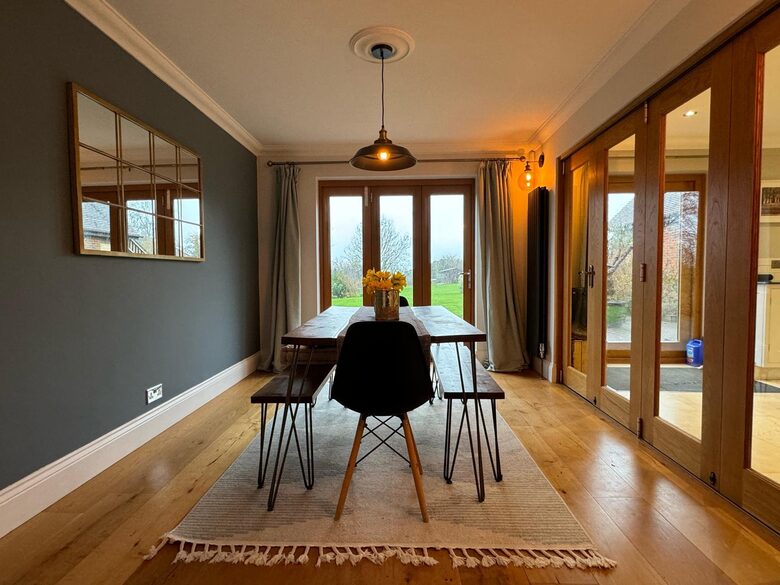 Mandalay Lodge - Medstead, United Kingdom