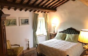 Queen bedroom