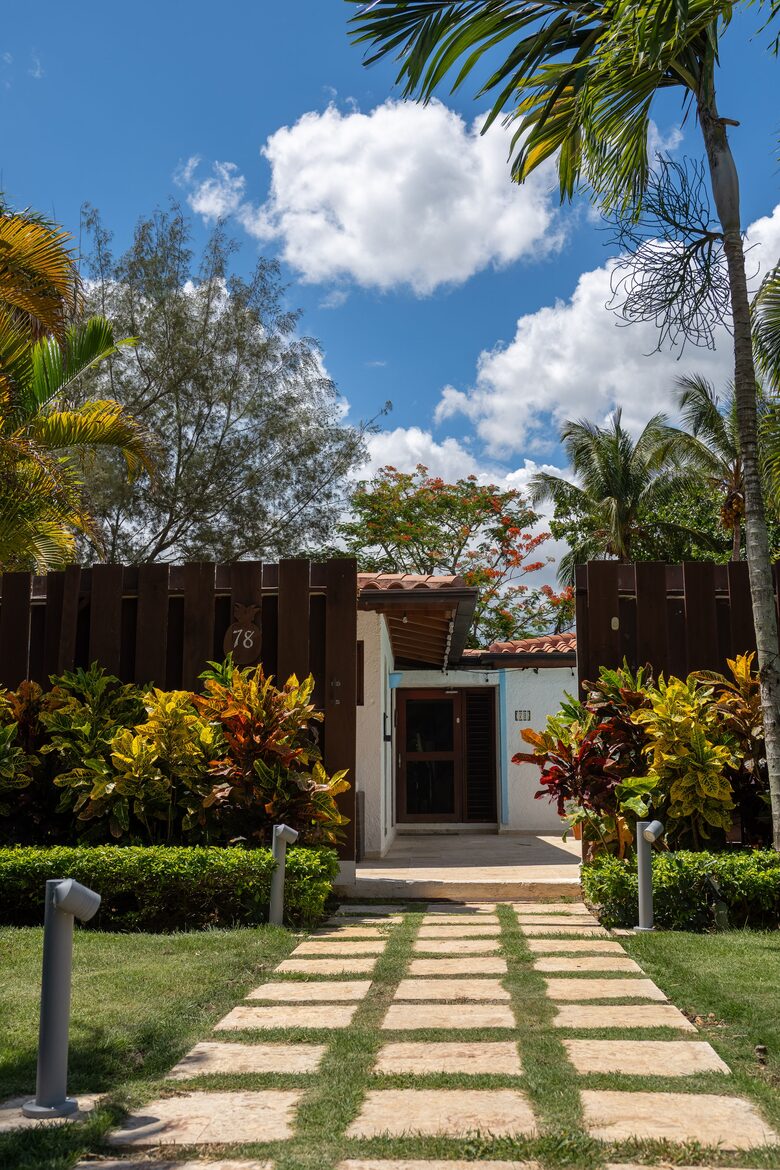 Tres Palmas Villa with gorgeous golf, lake & ocean horizon views - Casa de Campo, Dominican Republic