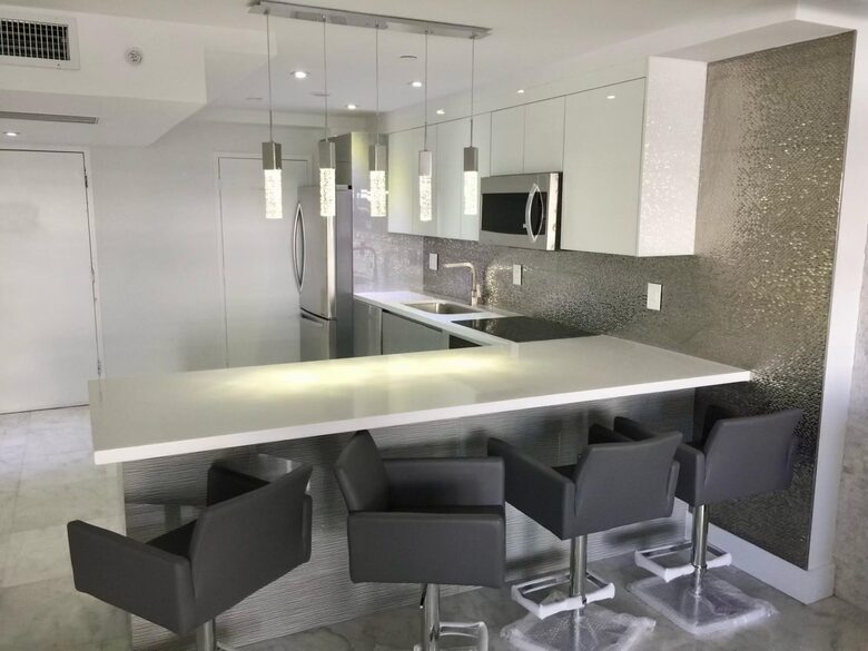 Modern Beach Apartment - Miami Beach, Florida
