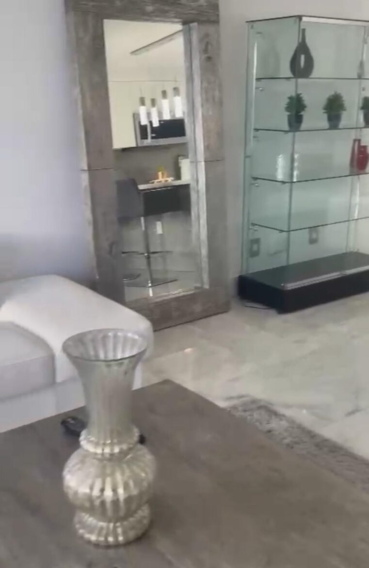 Modern Beach Apartment - Miami Beach, Florida