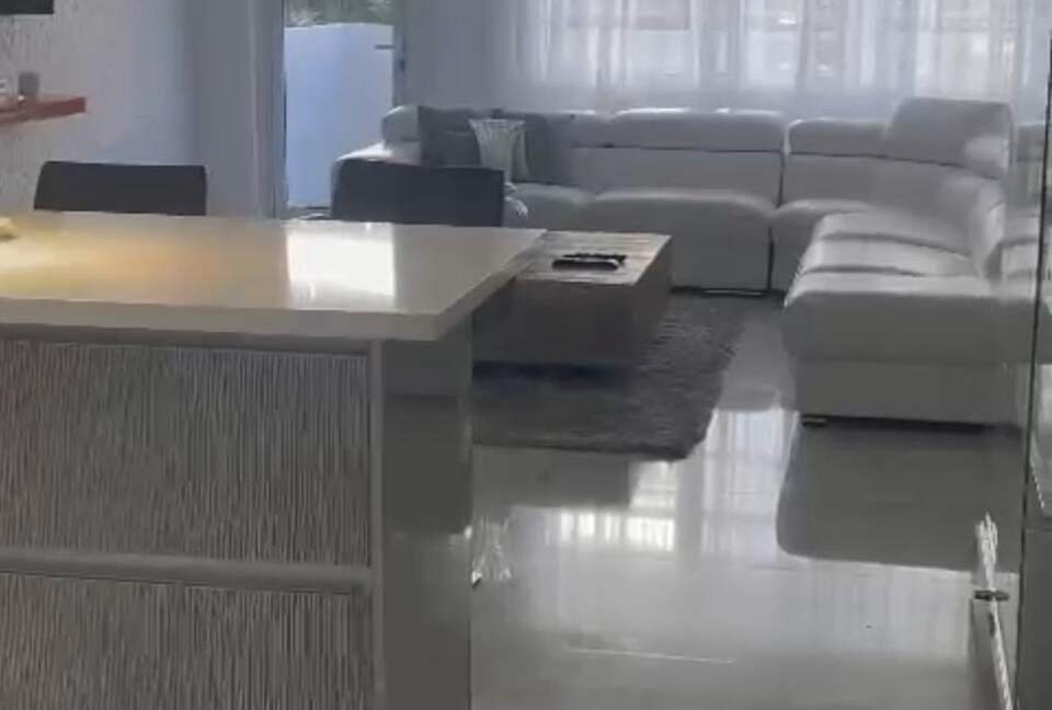 Modern Beach Apartment - Miami Beach, Florida