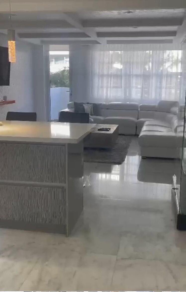 Modern Beach Apartment - Miami Beach, Florida