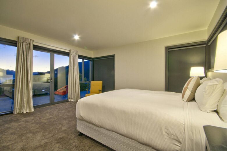 Queenstown Hill Retreat - Queenstown, New Zealand