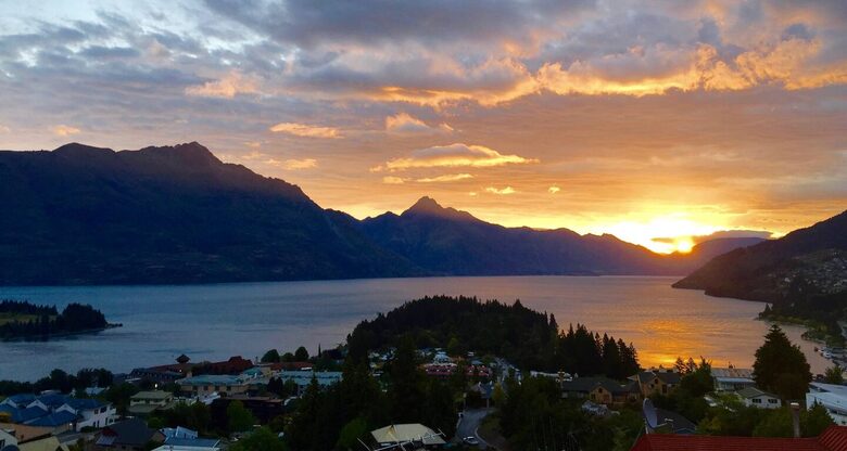 Queenstown Hill Retreat - Queenstown, New Zealand