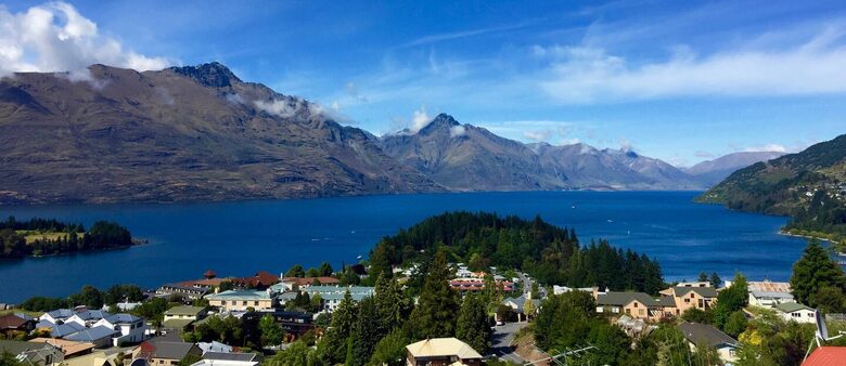 Queenstown Hill Retreat - Queenstown, New Zealand