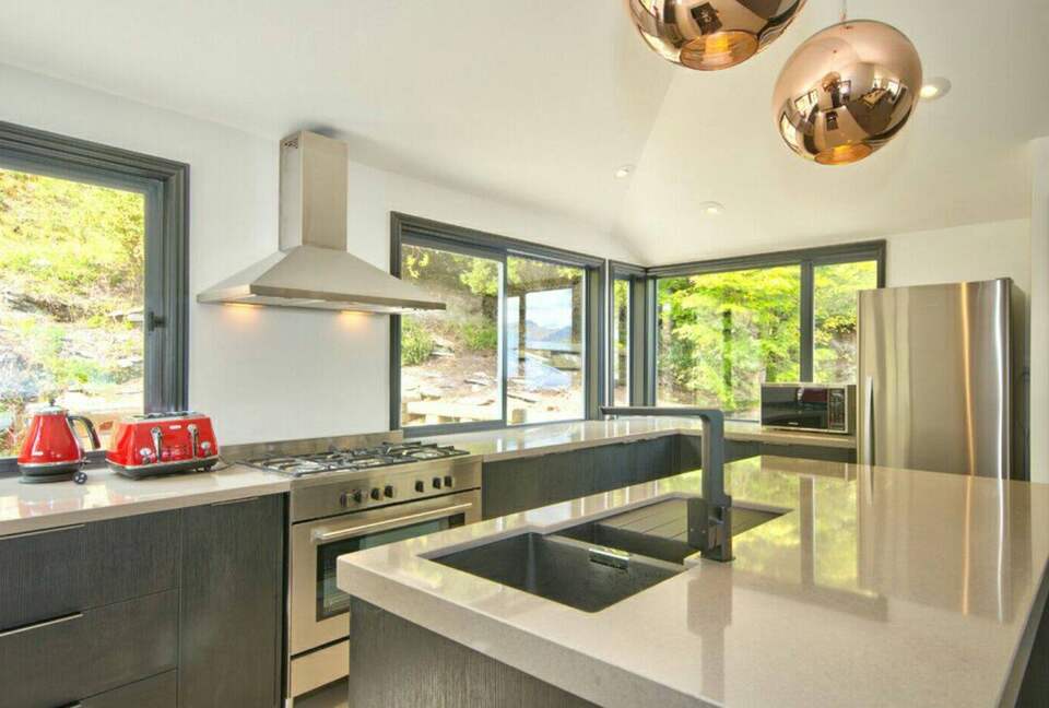 Queenstown Hill Retreat - Queenstown, New Zealand