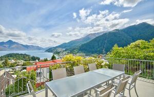 Queenstown Hill Retreat - Queenstown, New Zealand