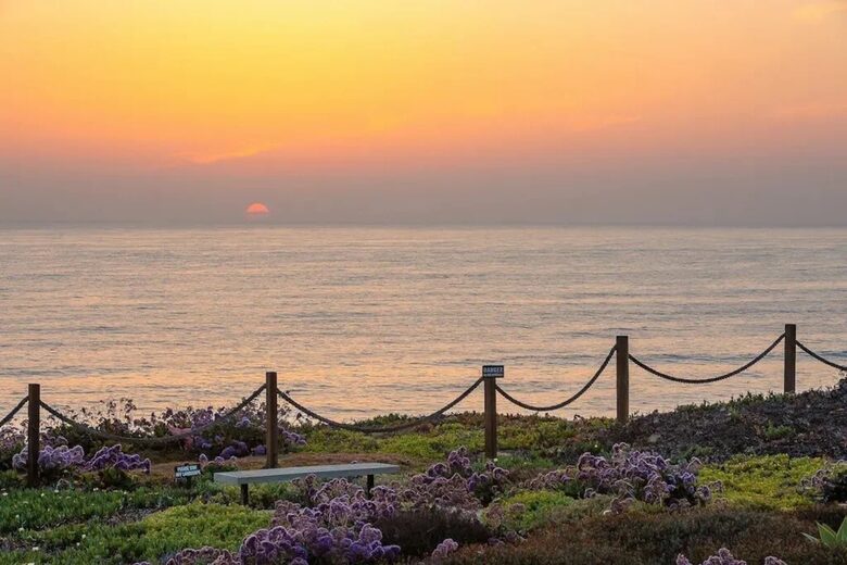 Solana Beach Dream with Ocean Views & Steps to the Beach - Solana Beach, California
