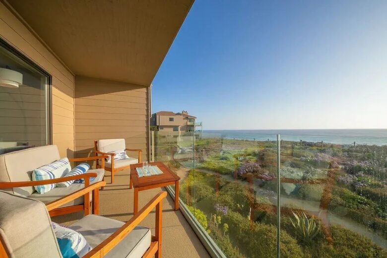 Solana Beach Dream with Ocean Views & Steps to the Beach - Solana Beach, California