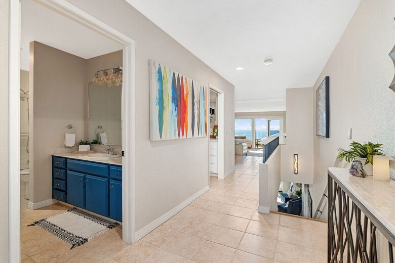 Solana Beach Dream with Ocean Views & Steps to the Beach - Solana Beach, California