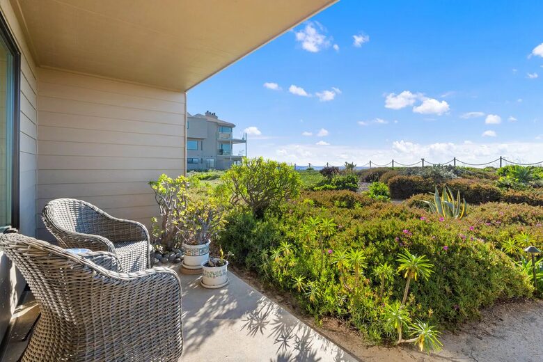 Solana Beach Dream with Ocean Views & Steps to the Beach - Solana Beach, California