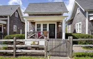 Cozy Coastal Cottage in Seabrook - Pacific Beach, Washington