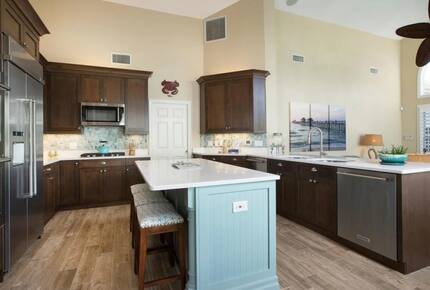 Pelican Bay Retreat - Naples, Florida