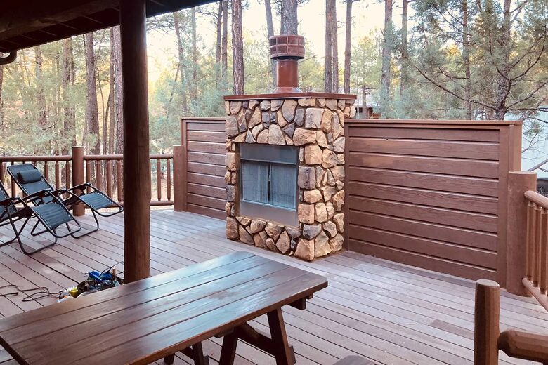 White Mountains Cabin with Fireplace and Deck at Torreon Golf Club - Show Low, Arizona