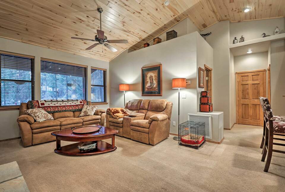 White Mountains Cabin with Fireplace and Deck at Torreon Golf Club - Show Low, Arizona