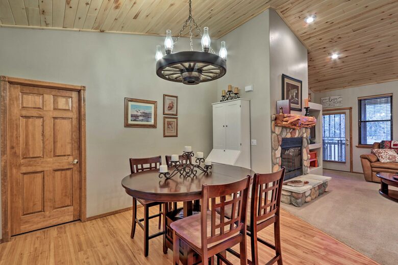 White Mountains Cabin with Fireplace and Deck at Torreon Golf Club - Show Low, Arizona