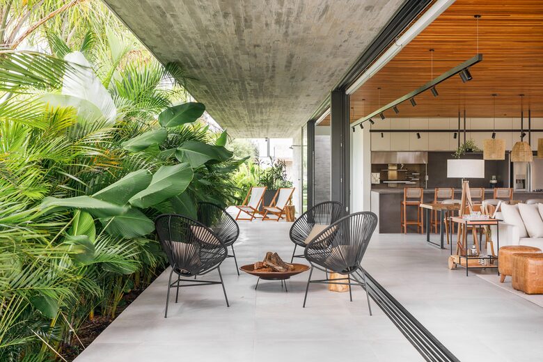 Casa California - Garopaba, Brazil