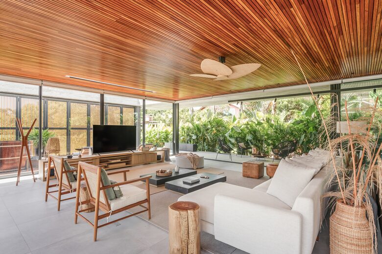 Casa California - Garopaba, Brazil
