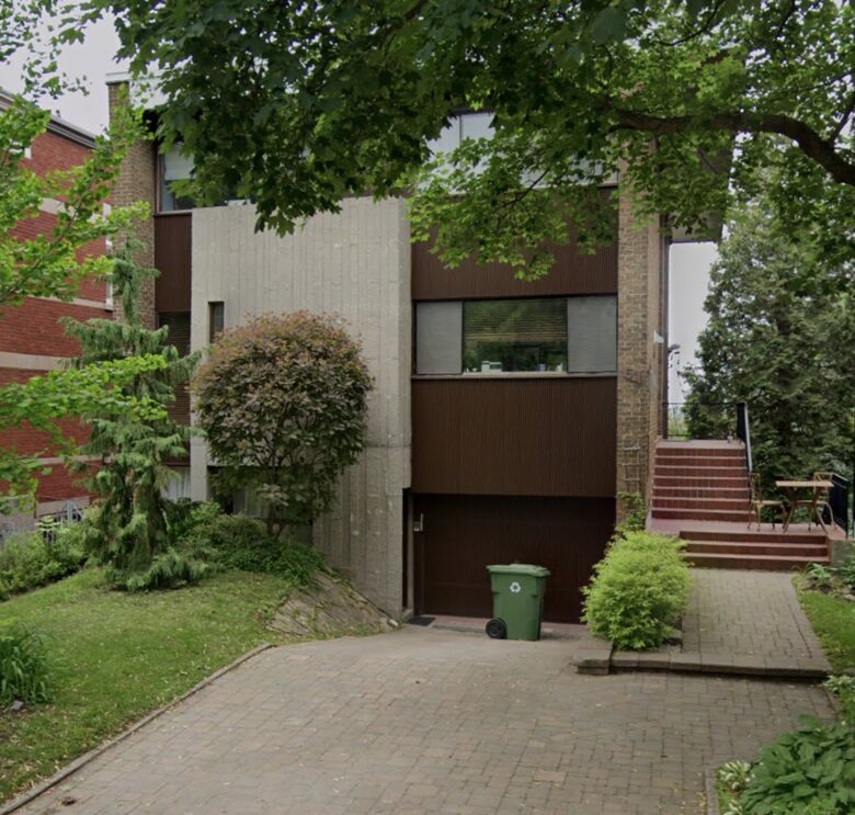 Mid century cottage on Mount Royal with stunning view - Outremont, Montreal, Canada