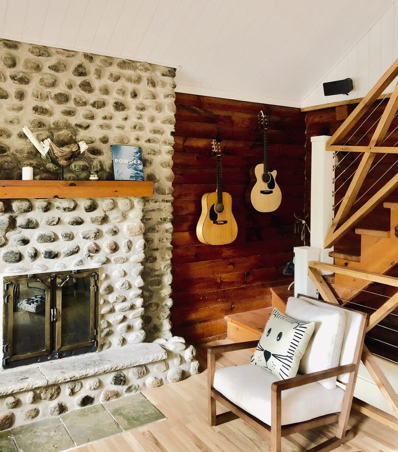 Rustic Cabin on the Lake - Mont-Tremblant, Canada