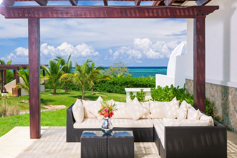 Pristine Bay Beach Villa 104 - Roatan, Honduras