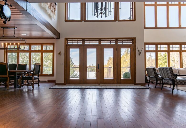 Stunning Lake House in the Laurentians - Saint-Adolphe-d'Howard, Canada