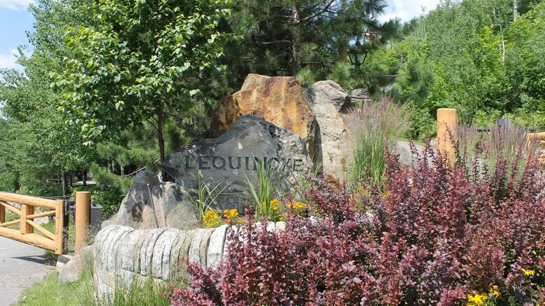Luxurious Ski In Ski Out 2 Bedroom Equinoxe Tremblant - Mont-Tremblant, Canada
