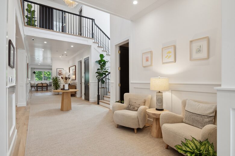 West Hollywood Executive Escape with Pool, Spa & Gym - Los Angeles, California