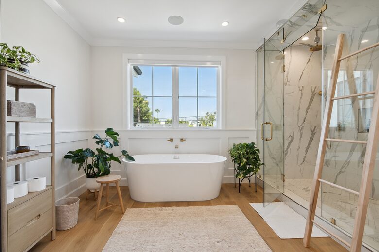 West Hollywood Executive Escape with Pool, Spa & Gym - Los Angeles, California