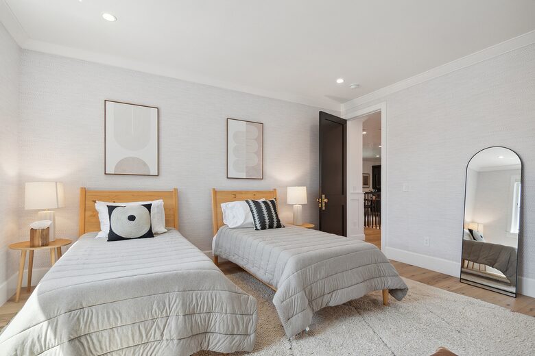 West Hollywood Executive Escape with Pool, Spa & Gym - Los Angeles, California