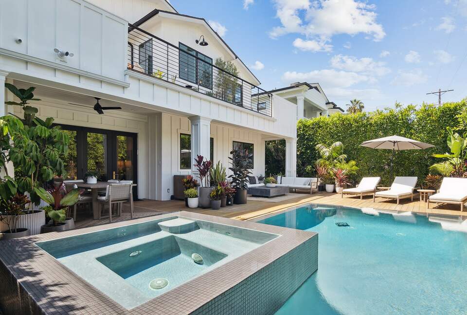 West Hollywood Executive Escape with Pool, Spa & Gym - Los Angeles, California