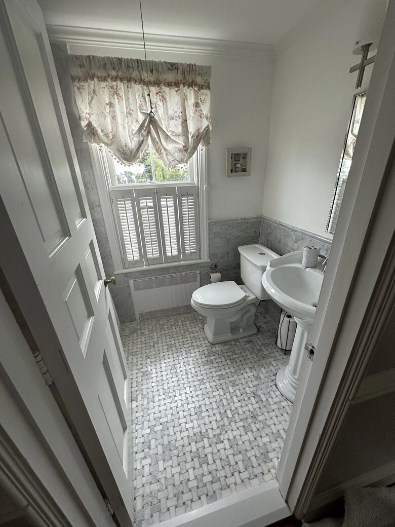 Shared upstairs bath