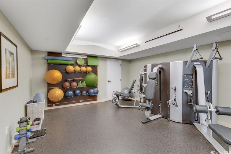 Exercise Facility (24 hrs)