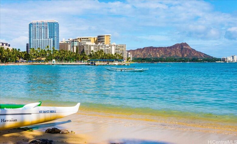 Honolulu Residential-Style Suite - Honolulu, Hawaii