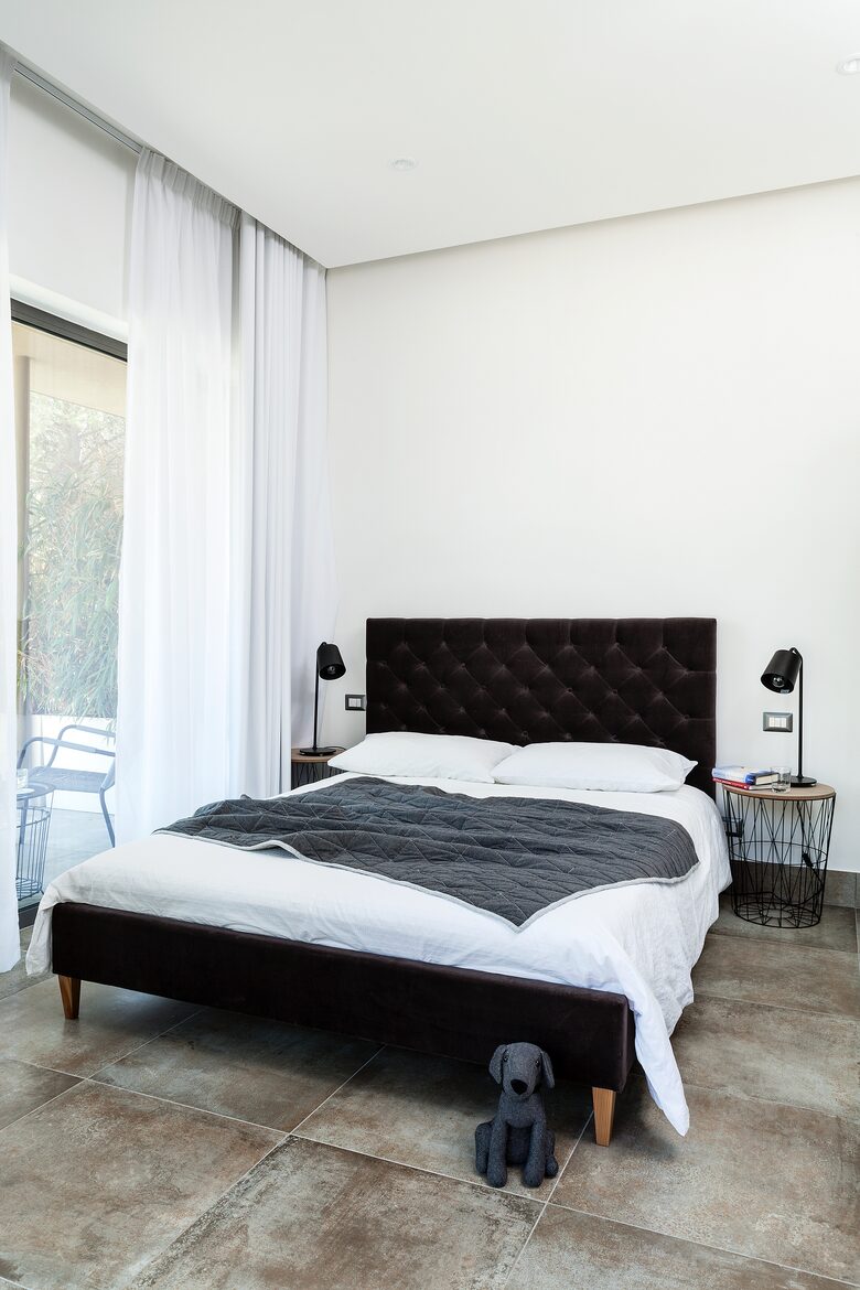 Sunrise bedroom in dependence