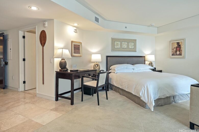 Honolulu Residential-Style Suite - Honolulu, Hawaii