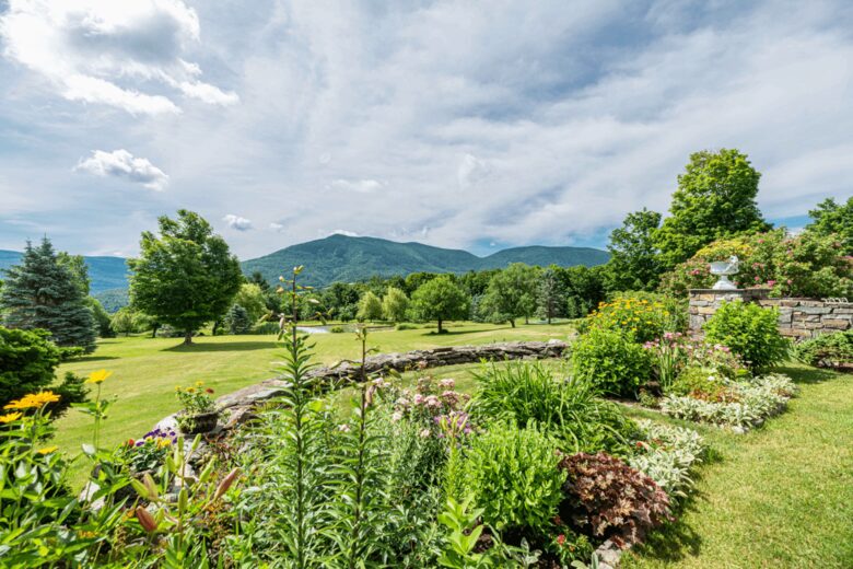 Stunning Vermont Estate- Maple Lane - Danby, Vermont