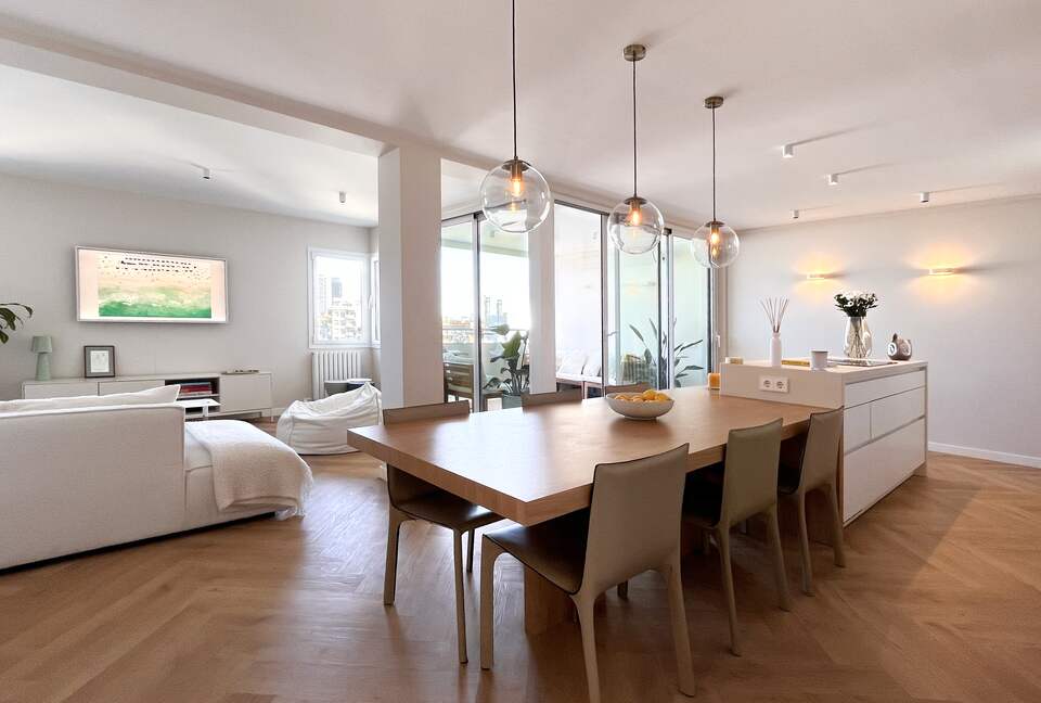 luxury Waterfront Apartment | Barceloneta - Barcelona, Spain
