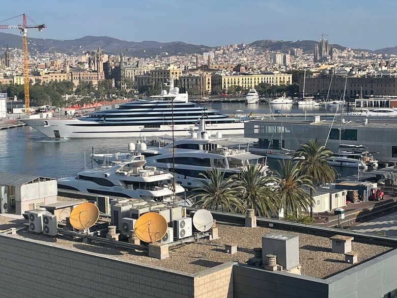 luxury Waterfront Apartment | Barceloneta - Barcelona, Spain