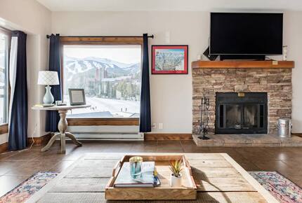 Ski in-Ski Penthouse in Downtown Breckenridge - Breckenridge, Colorado