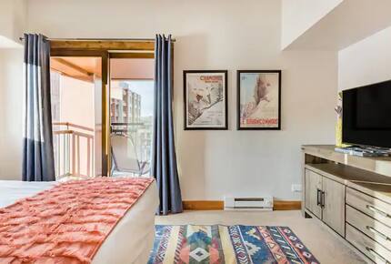 Ski in-Ski Penthouse in Downtown Breckenridge - Breckenridge, Colorado