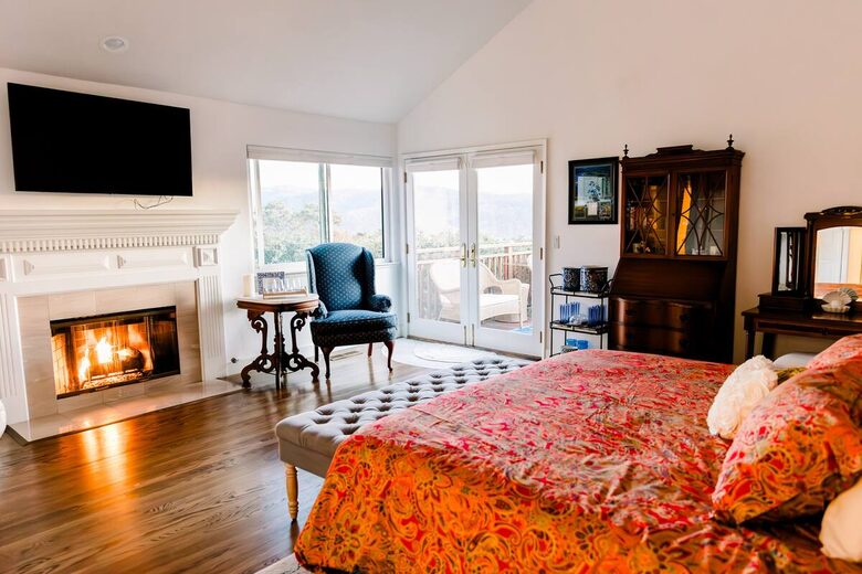 Carmel-by-the-Sea Cottage - Carmel, California